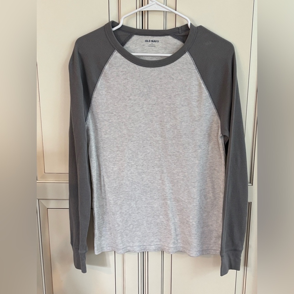 Men’s Old Navy Two Toned Gray long sleeve shirt size Small